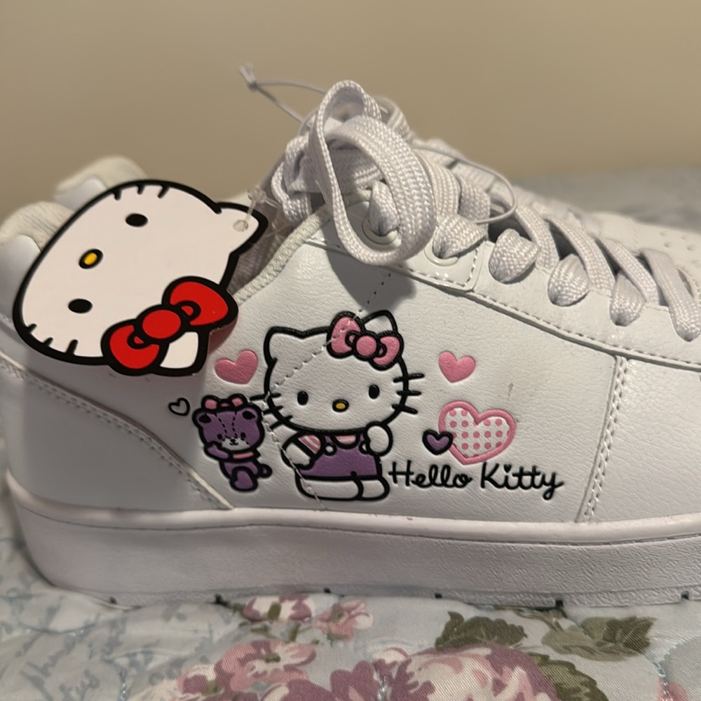 Hello Kitty Sanrio shoes Size 10 Women-New with tags